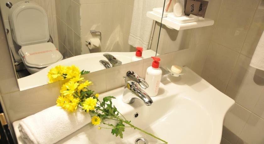 Hotel Beograd - Yu Lukavica Dış mekan fotoğraf